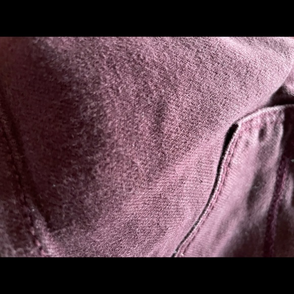 AE Burgundy Short - Picture 5 of 6